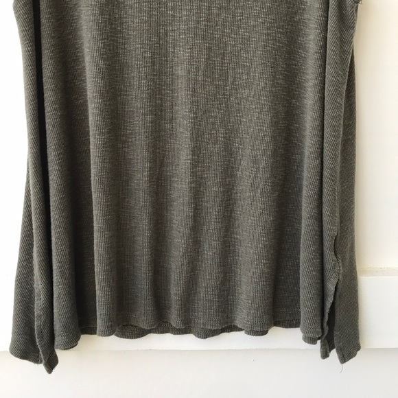 Olive & Oak Top - Picture 3 of 4